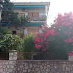 Ana *