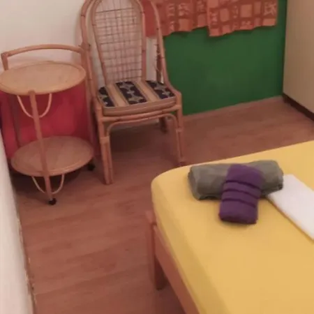 Ana - Private Parking Apartment *